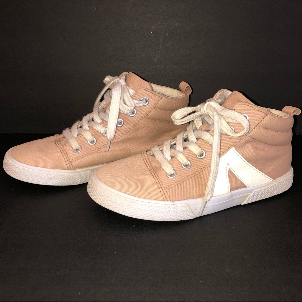 Cat & Jack Girls Tan Canvas “Quincey” High Top Sneakers, Kids Sz 1